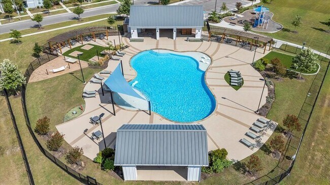 Building Photo - 301 Chesterfield Dr