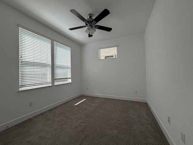 Building Photo - 4028 Freestone Pl