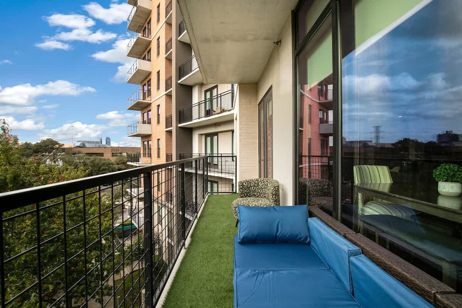 Building Photo - 101 Bowen St