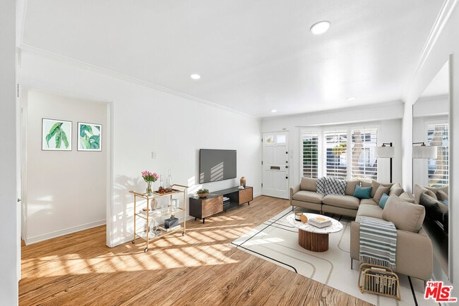 Primary Photo - 948 20th St