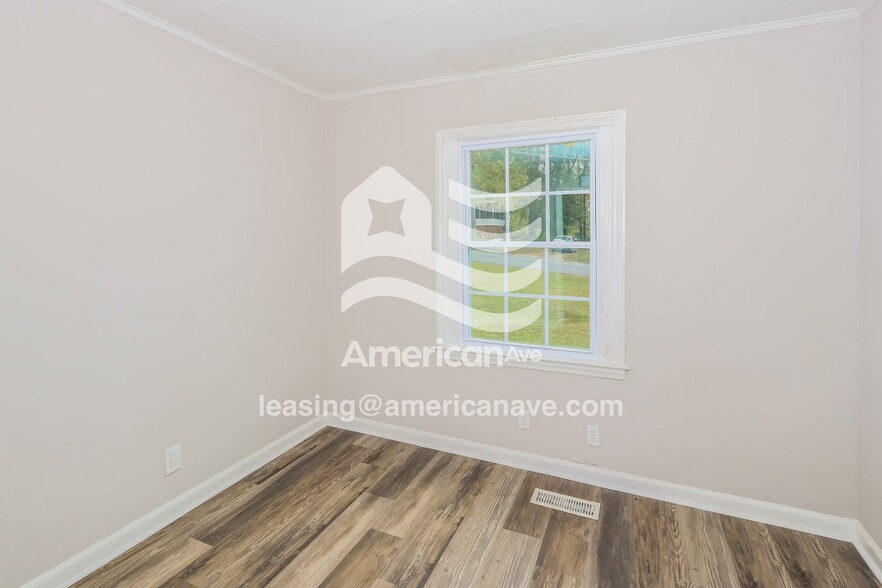 Building Photo - 2016 Knightsbridge Rd