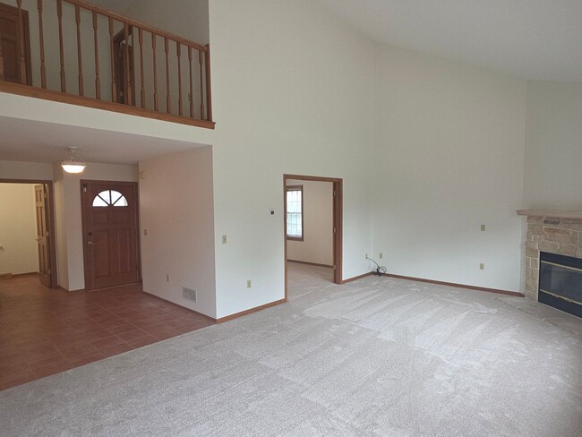 Building Photo - 3207 S Ridge Crest Ct
