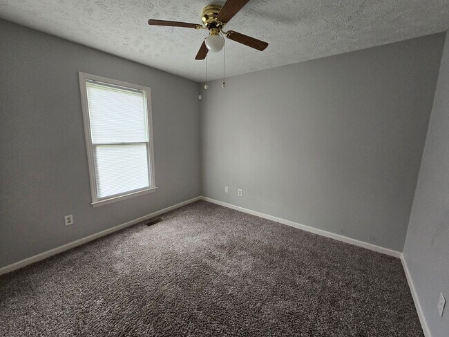 Building Photo - 6520 Applewhite Rd