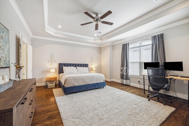 Building Photo - 829 Wakefield Dr