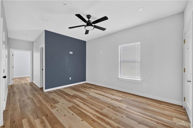 Building Photo - 1207 W Kennedy St