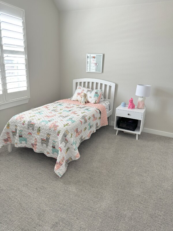 Building Photo - 2400 Elm Pl