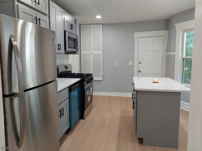 Building Photo - 138 Watchung Ave