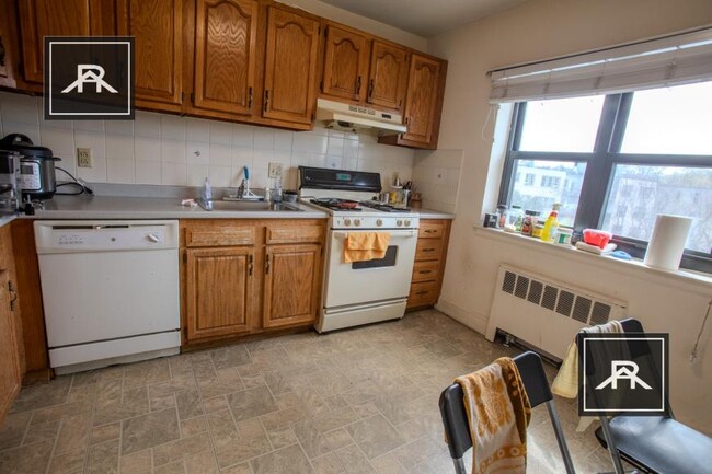 Building Photo - 2 bedroom in Brookline MA 02134