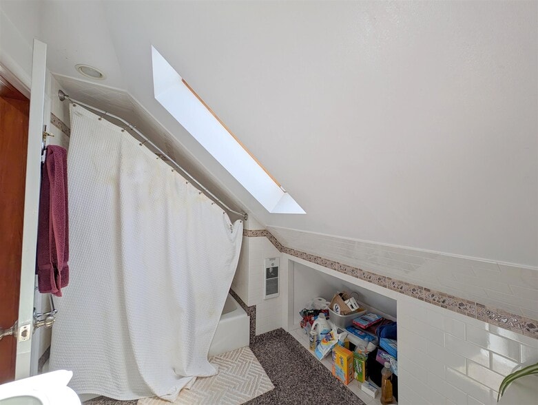 Building Photo - 36 Orchard St