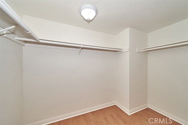 Building Photo - 433 S Manhattan Pl