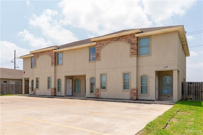 Building Photo - 2307 Taxco Ct