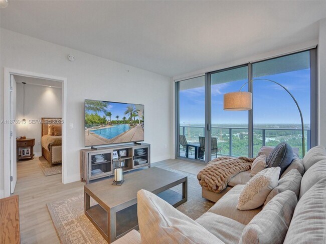 Building Photo - 16385 Biscayne Blvd