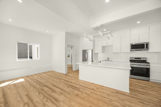 Primary Photo - 3049-3051 Clement Street (1356rc)