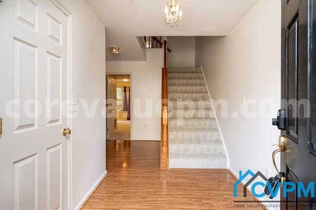 Building Photo - 2668 Streamview Dr