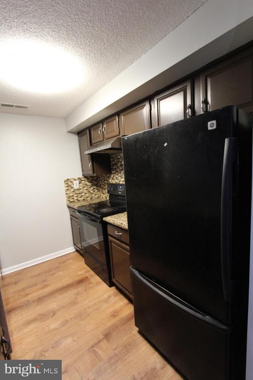 Building Photo - 2202 Aspen Dr