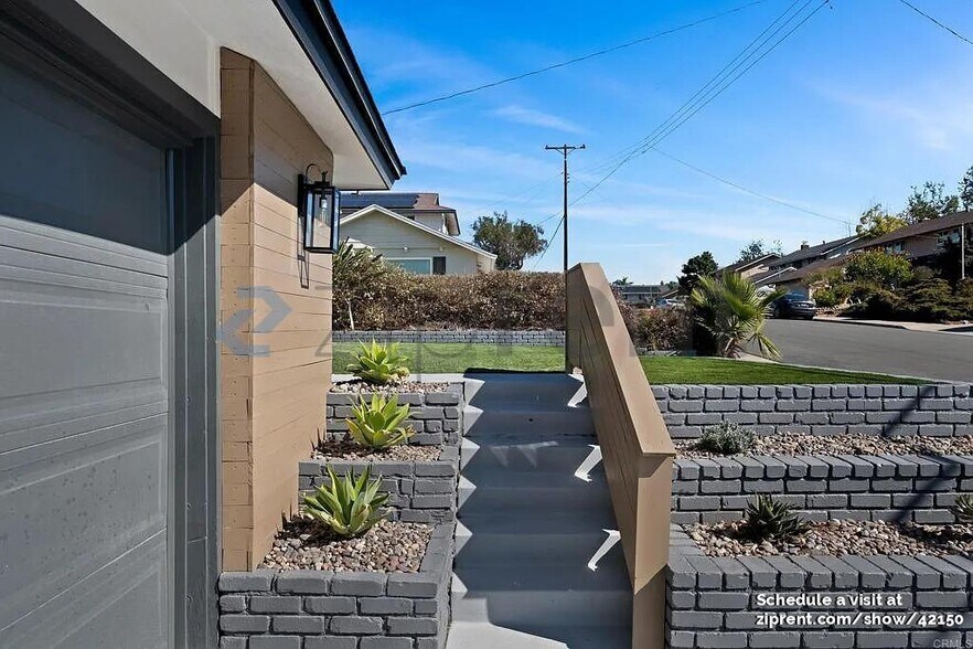 Building Photo - 6752 Maury Dr