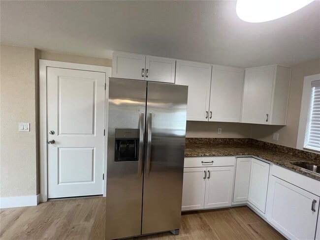 Building Photo - 421 Adams Ct NW