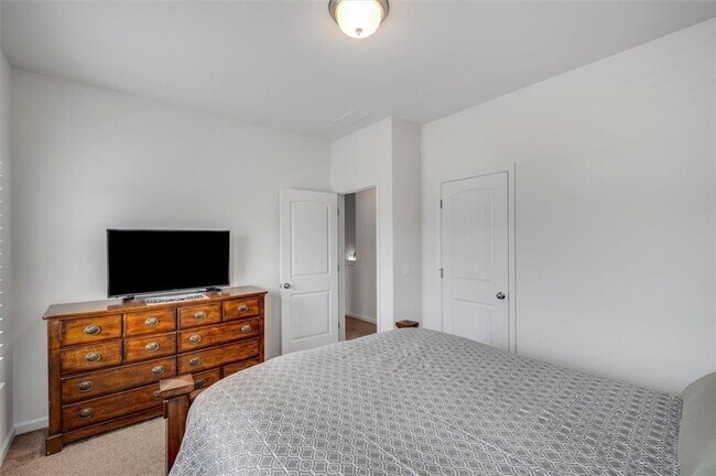 Building Photo - 317 Lucyanna Ln