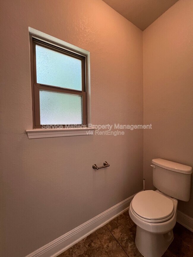 Building Photo - 5257 Parkside Dr