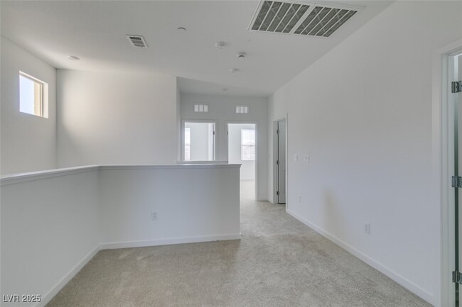 Building Photo - 635 N Water St