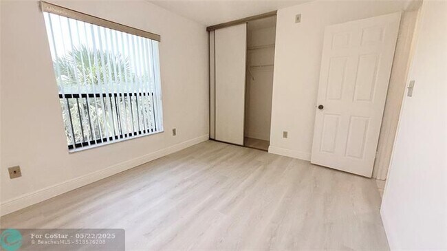 Building Photo - 2900 NW 42nd Ave