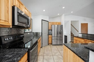 Building Photo - 14406 E 7th Ave