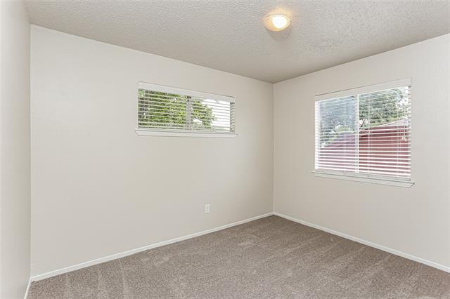 Building Photo - 8913 Doliver Dr