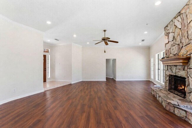 Building Photo - 7825 Hughes Ranch Rd