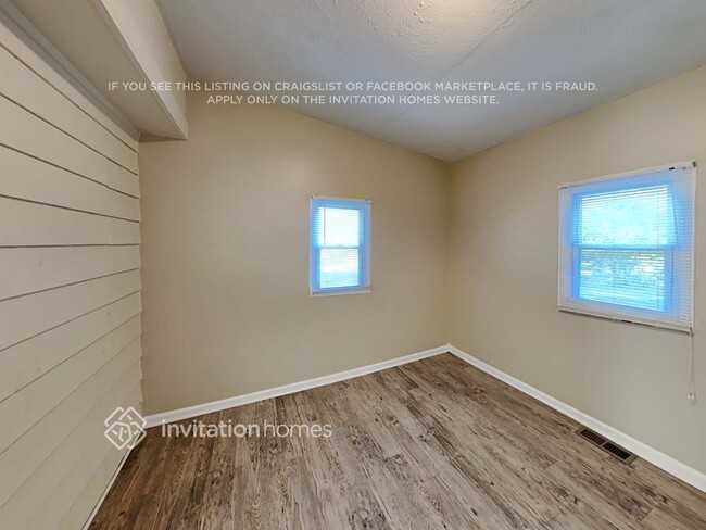 Building Photo - 83 Bluebird Dr