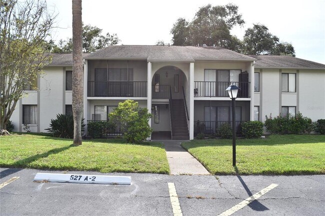 Building Photo - 2522 Pine Ridge Way S