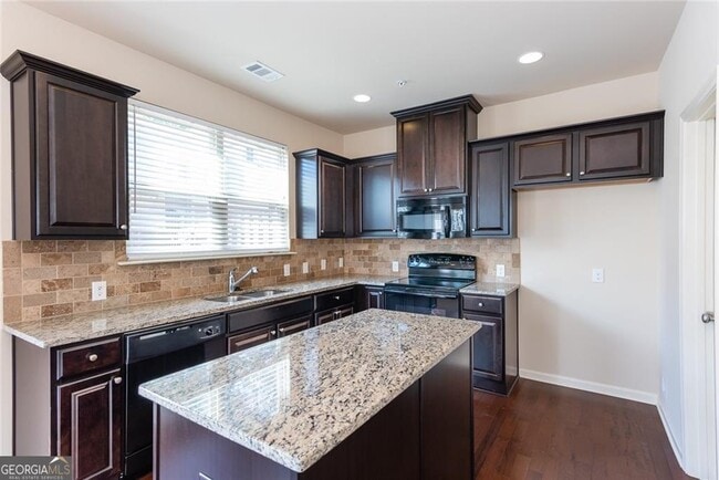 Building Photo - 2263 Spicy Pine Dr