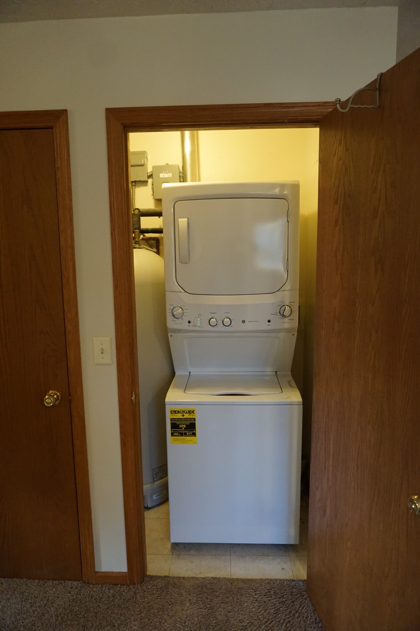 Building Photo - 1400 E Rushmore Dr