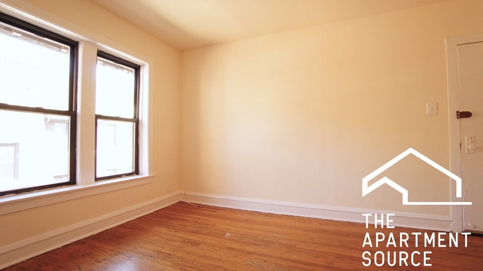 Building Photo - 3308 W Schubert Ave