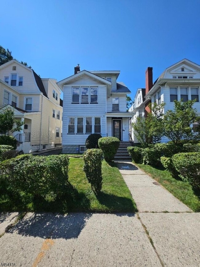 Building Photo - 275 S Burnet St