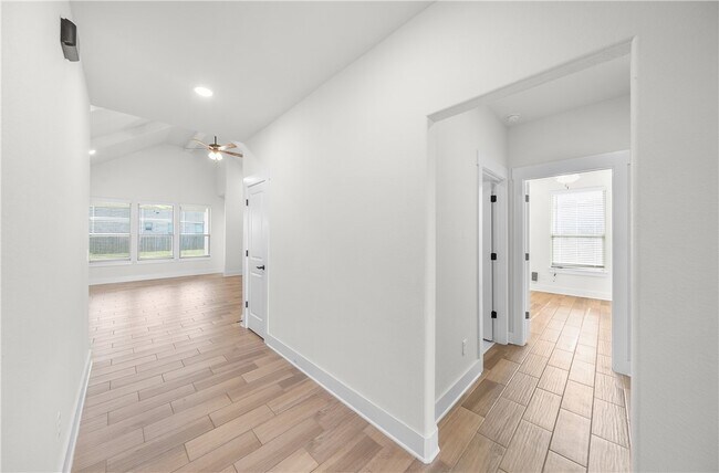 Building Photo - 2040 Myrrh Pl