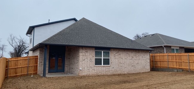 Building Photo - 4509 NE 124th St