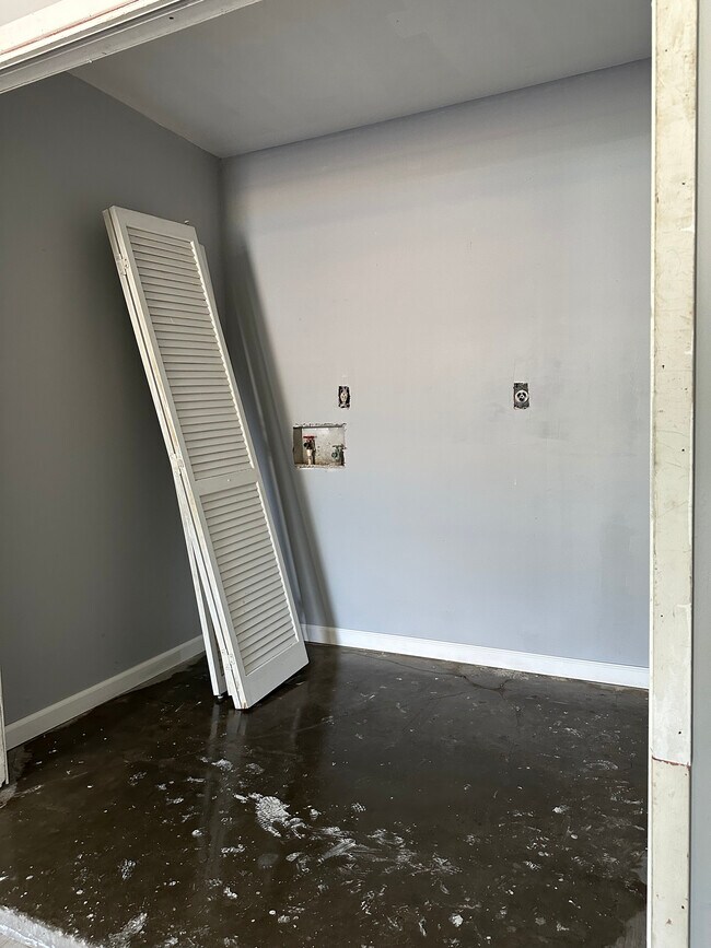Building Photo - 9404 Cabildo Ln