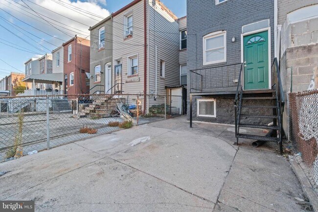 Building Photo - 2806 Ashland Ave