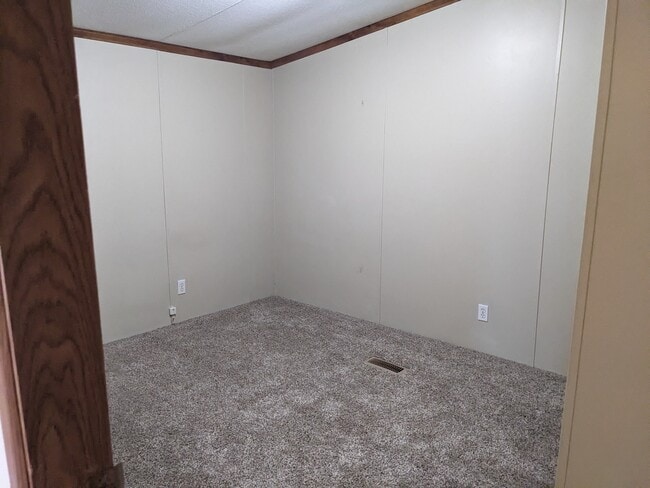 Building Photo - 2611 W Oxberry St