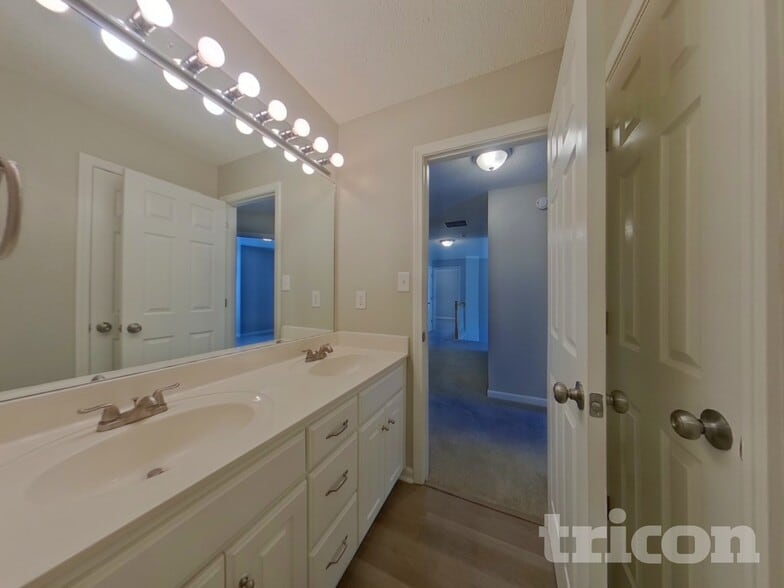 Building Photo - 4708 Tonkawa Bend