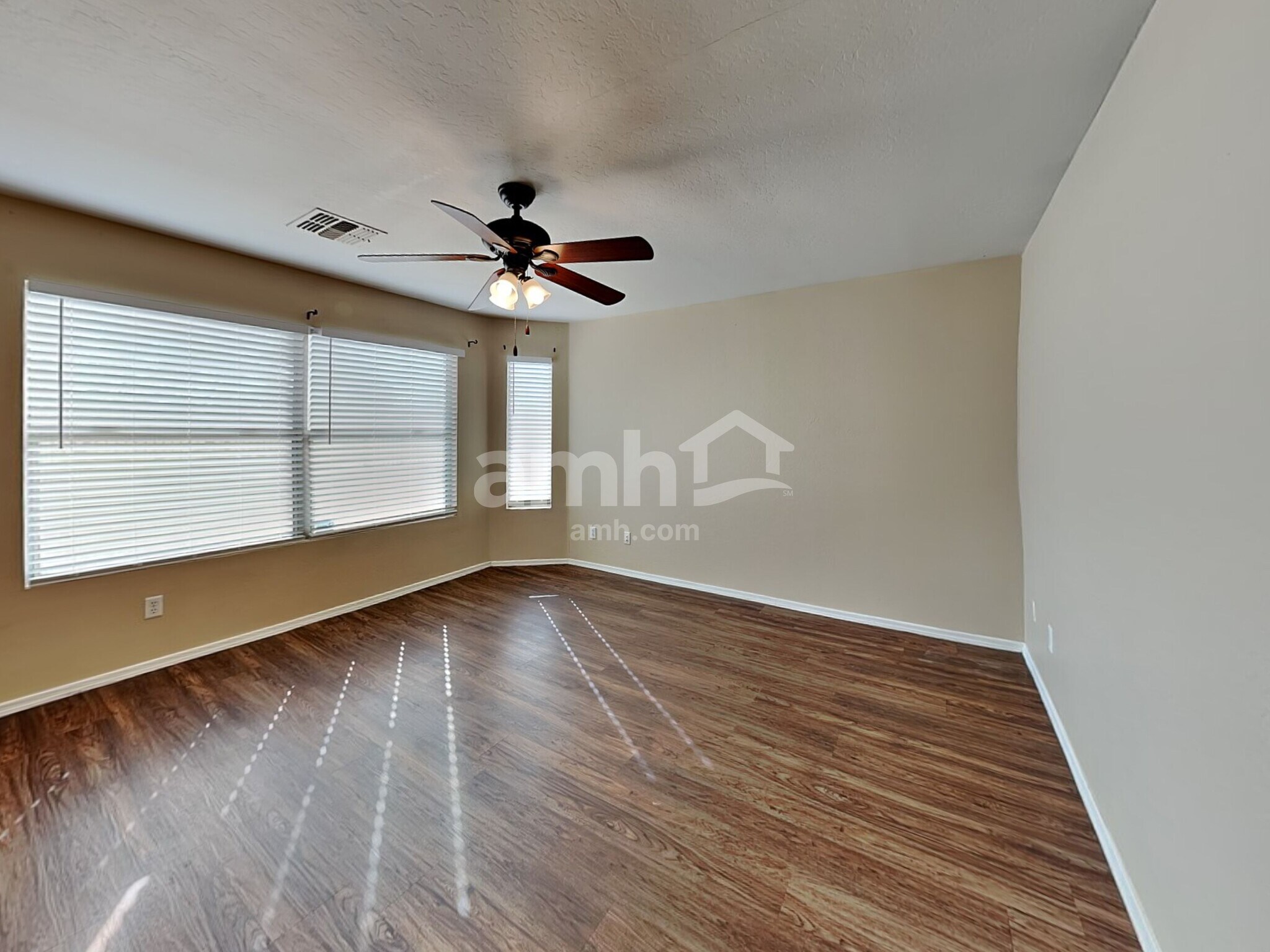 Building Photo - 3211 W Saint Kateri Dr