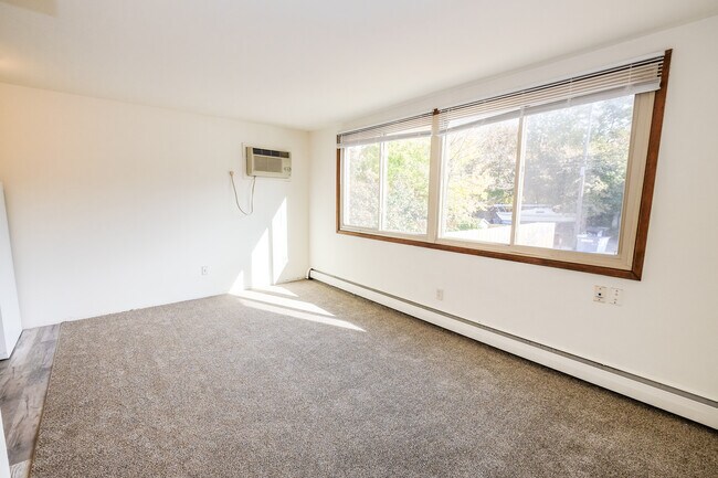 Building Photo - Garfield Ave Apartments | 2323