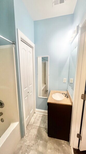 Bathroom - 2483 Verbena St