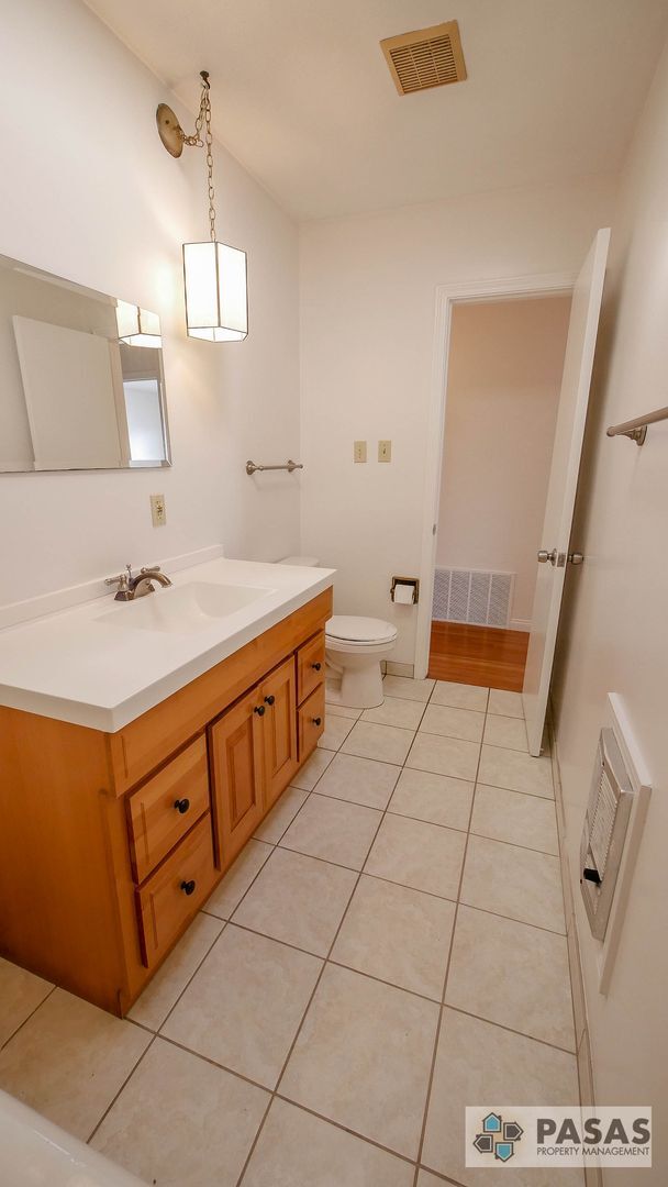 Building Photo - OPEN HOUSE, NOV. 24th at 2 pm - Downtown/Harbor Views!