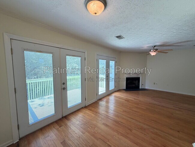 Building Photo - 6533 Meadow Rue Dr