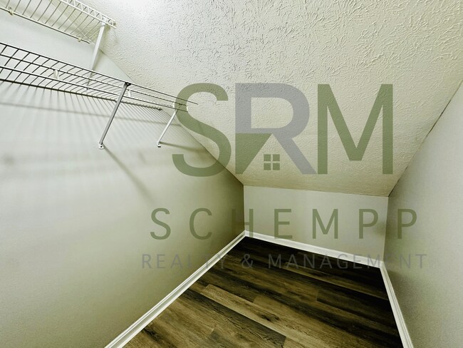 Building Photo - Updated 1BR in Portland! *Section 8 accepted*