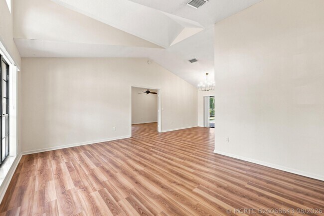 Building Photo - 10798 Cypress Bend Dr