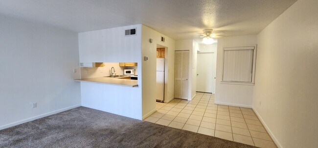 Building Photo - 308 Miracle Strip Pkwy SW