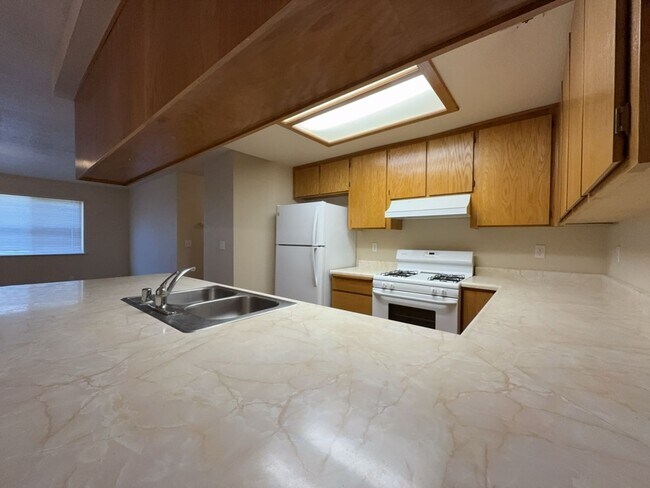 Building Photo - 155 Derek Dr