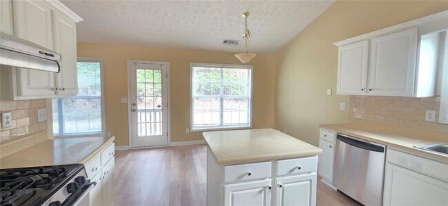 Building Photo - 2145 Prospect Mill Pl NE